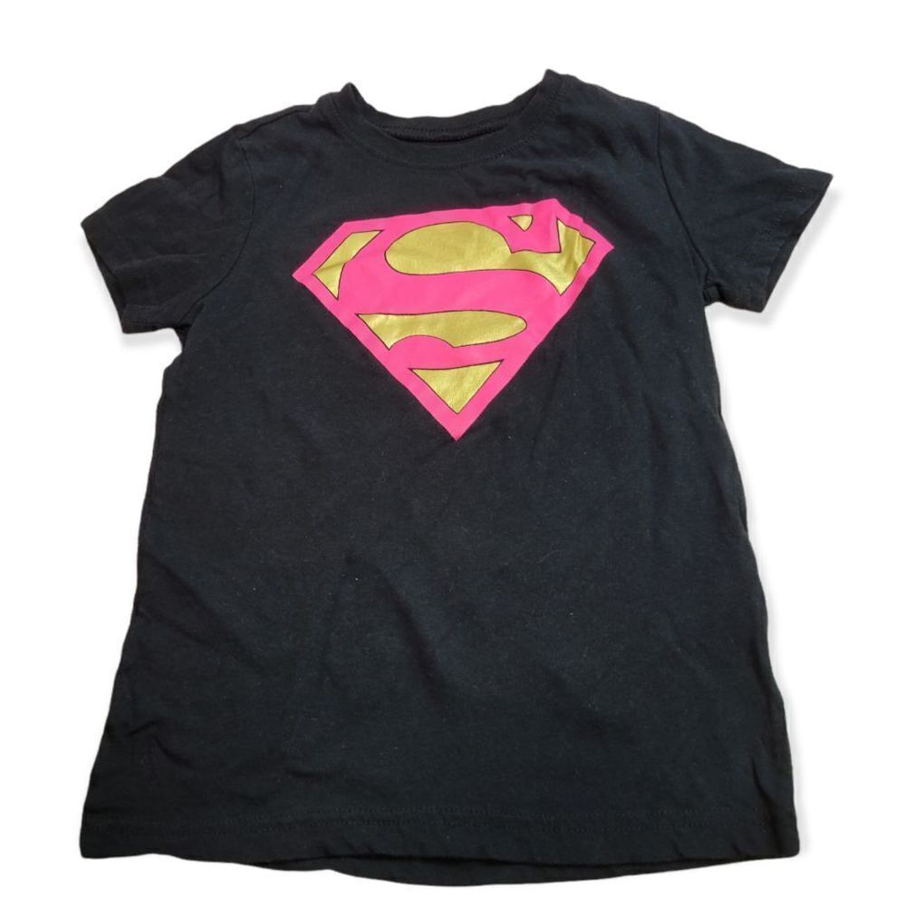 DC Comics Superman shirt M7/8 pink emblem